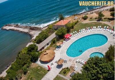 All Inclusive + открит басейн с чадър и шезлонг и интернет от хотел Кремиковци, Китен на 100м от...