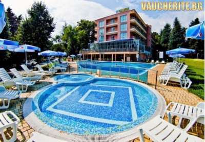 LAST MINUTE! All Inclusive + външен басейн с чадър и шезлонг и АНИМАЦИЯ от хотел Глория 3*, Св....
